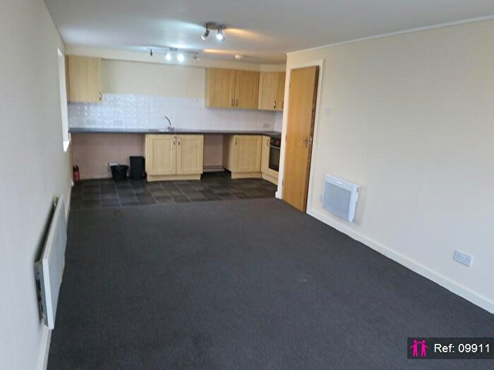 2 Bedroom Apartment To Rent In Highclere Avenue, Salford, M7