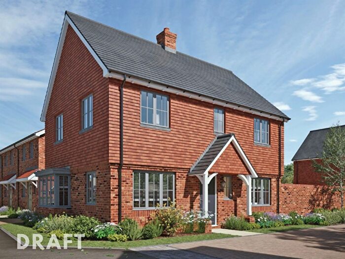 3 Bedroom End Terrace House For Sale In Brockhills Lane, New Milton, BH25