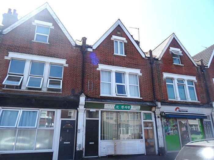 1 Bedroom Flat For Sale In Cambridge Road, New Malden, KT3