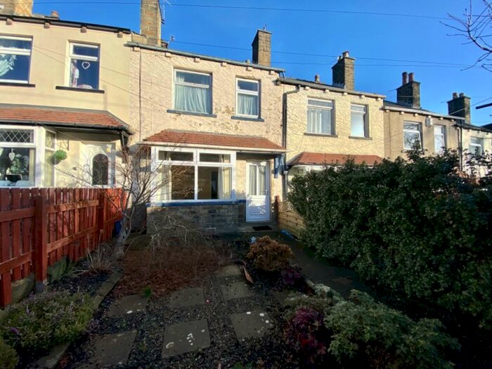 Houses for sale & to rent in BD21 5EG, Red Holt Drive, Keighley East