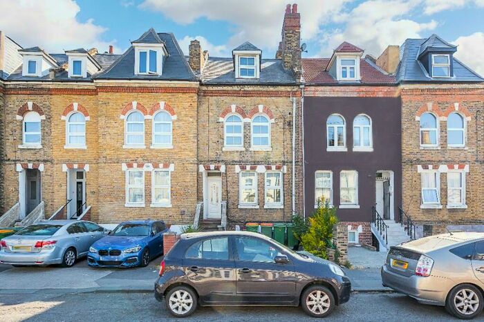 2 Bedroom Flat To Rent In Palmerston Road, London, E7