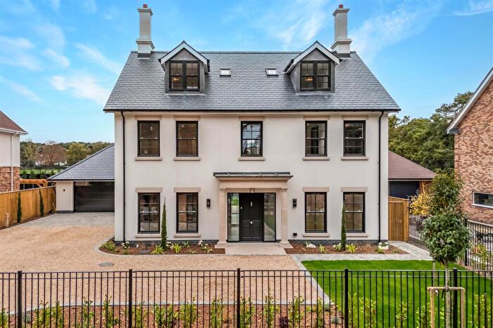 5 Bedroom Detached House For Sale In Glenferness Avenue, Talbot Woods, BH4