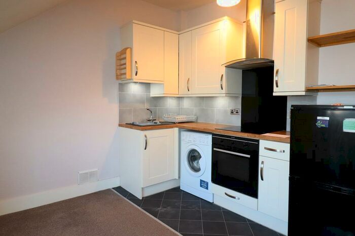 2 Bedroom Flat To Rent In West Mount St, Aberdeen, AB25