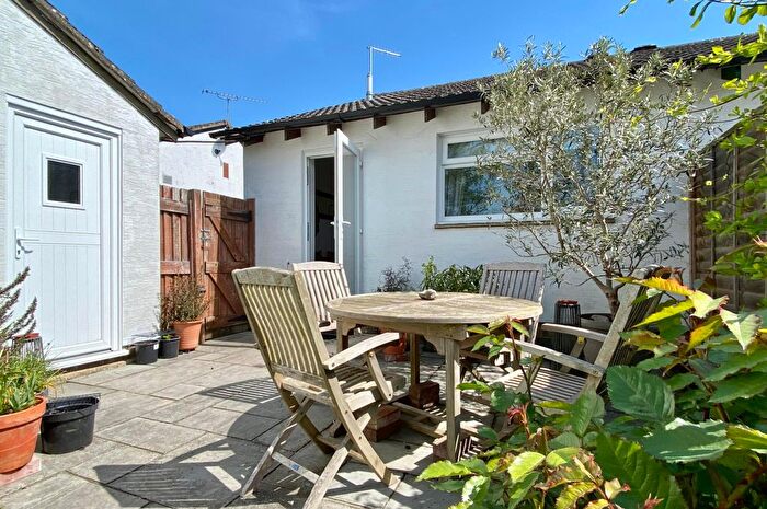 2 Bedroom Semi-Detached Bungalow For Sale In Kingfisher Way, Ringwood, BH24