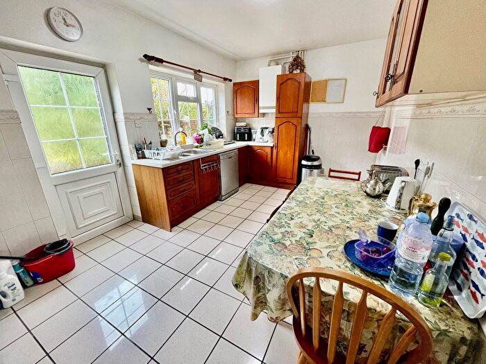 5 Bedroom Detached House For Sale In Cannock Road, Westcroft, Wolverhampton, WV10