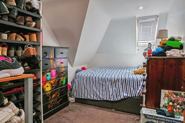 3 Bedroom Flat For Sale In Wimborne Road, Bournemouth, Dorset, BH2