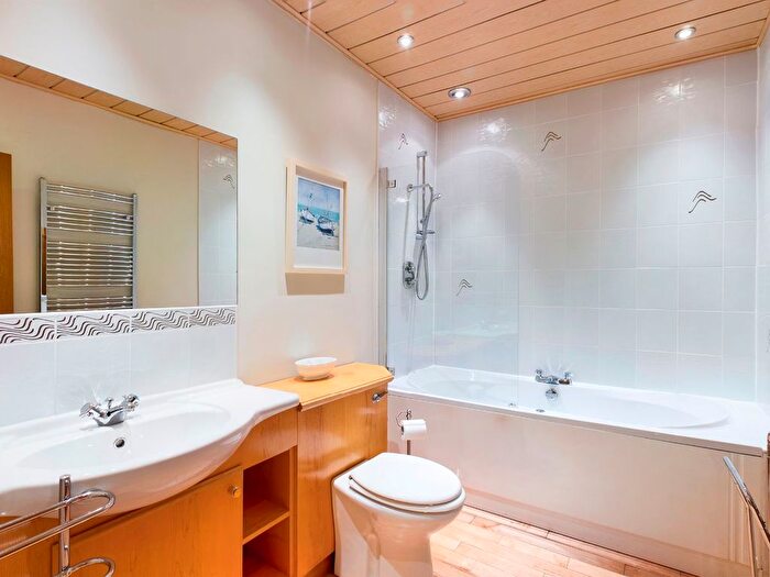 5 Bedroom Detached House To Rent In Cedar Lodge, Lanark, ML11