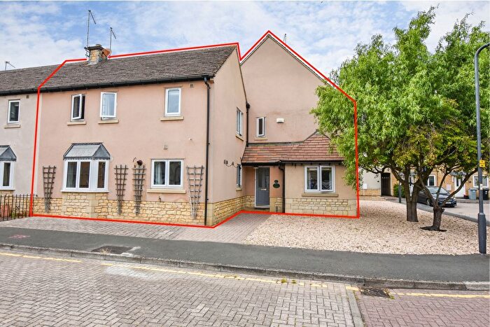 4 Bedroom Property For Sale In Mallard Court, Stamford, PE9
