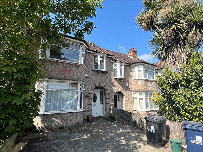 1 Bedroom Semi-Detached House To Rent In Park Avenue, Park Royal, London, NW10