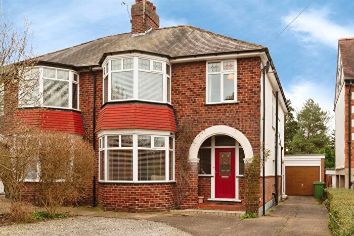 4 Bedroom Semi-Detached House For Sale In School Lane, Kirk Ella, Hull, HU10