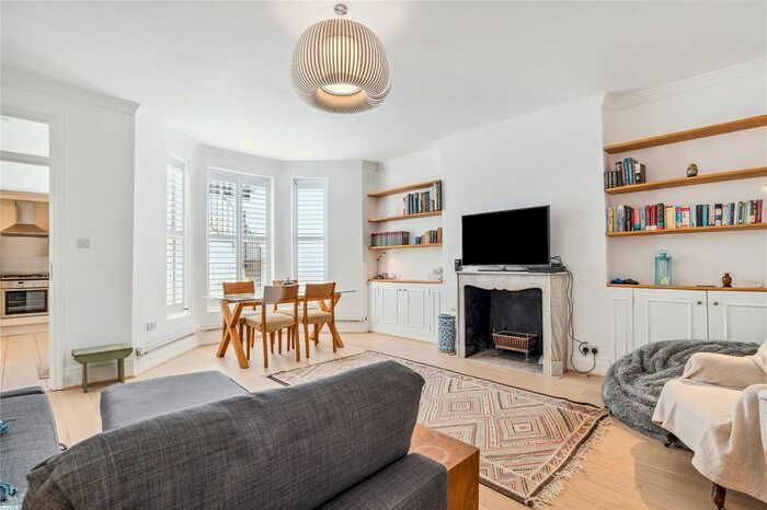 2 Bedroom Flat To Rent In Maclise Road, London, W14
