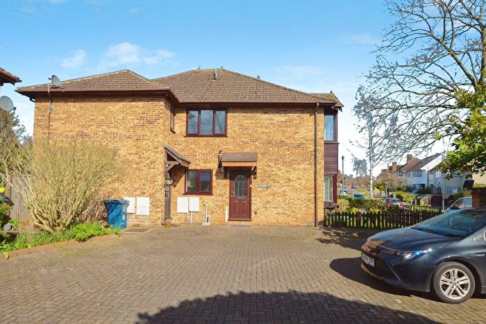 2 Bedroom Terraced House For Sale In The Avenue, Harrow, HA3