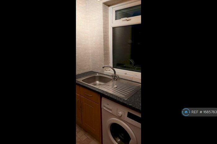 1 Bedroom Flat To Rent In Chirnside, Cramlington, NE23
