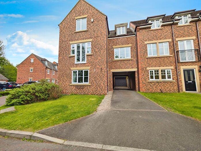 4 Bedroom Town House For Sale In Bells Lonnen, Prudhoe, NE42