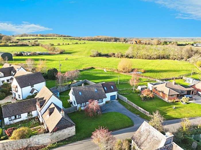 4 Bedroom Detached House For Sale In Kineton Road, Pillerton Priors, Warwick, CV35