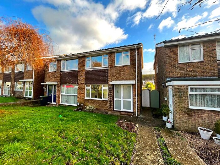 3 Bedroom Semi Detached House To Rent In Japonica Close, Shoreham-by-Sea, BN43