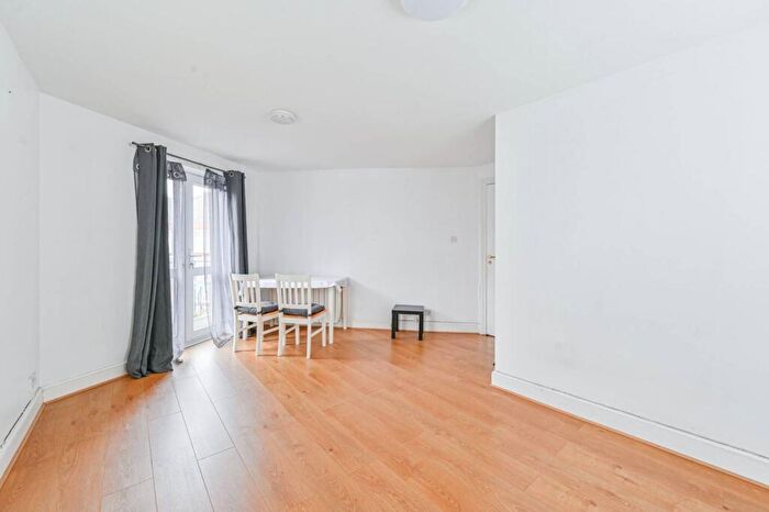 1 Bedroom Flat For Sale In Trundleys Road, Deptford, London, SE8