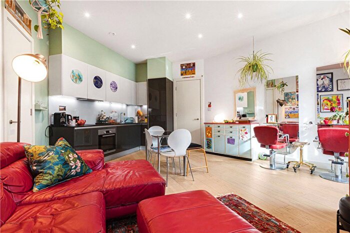 1 Bedroom Flat For Sale In Millfields Road, London, E5