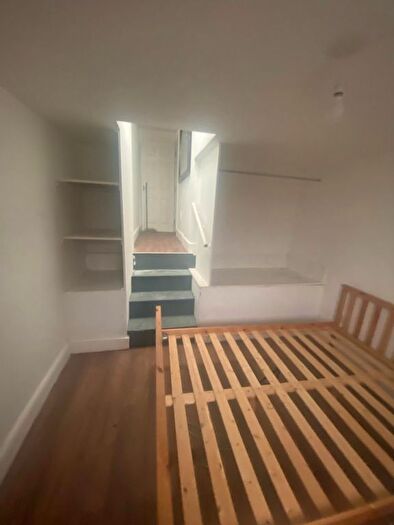 1 Bedroom Flat To Rent In Cannhall Road, Leytonstone, E11