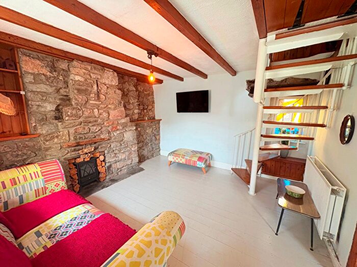 3 Bedroom Semi-Detached House To Rent In Cobwebs Corner, Brickyard, Porthcawl, CF36