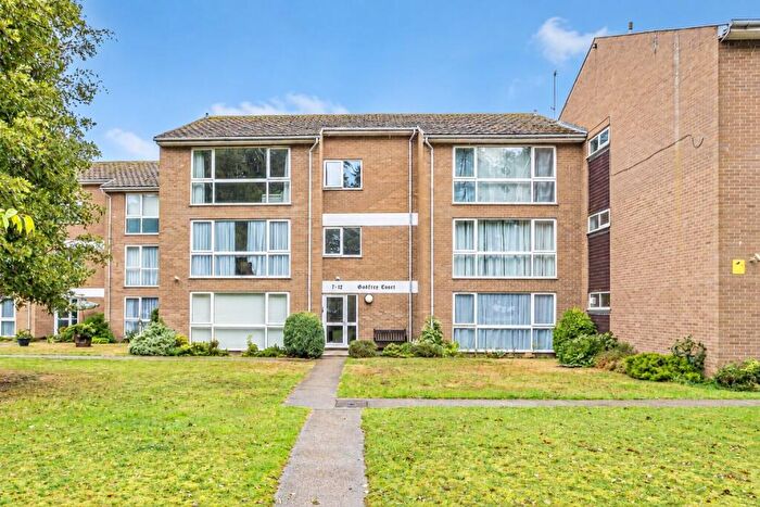 2 Bedroom Flat For Sale In Alpha Road, Birchington, Kent, CT7