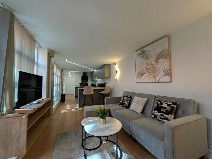 2 Bedroom Apartment To Rent In Vittoria Street, Birmingham, B1