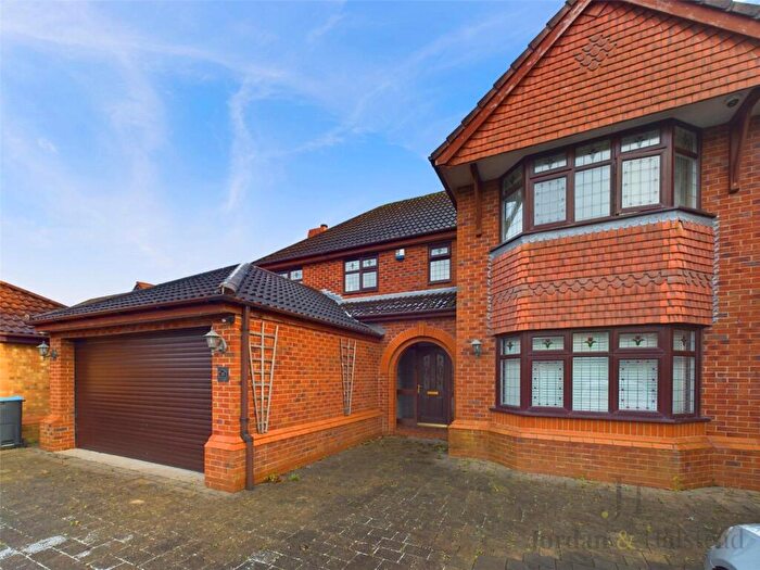 4 Bedroom Detached House For Sale In Monarch Drive, Kingsmead, Cheshire, CW9