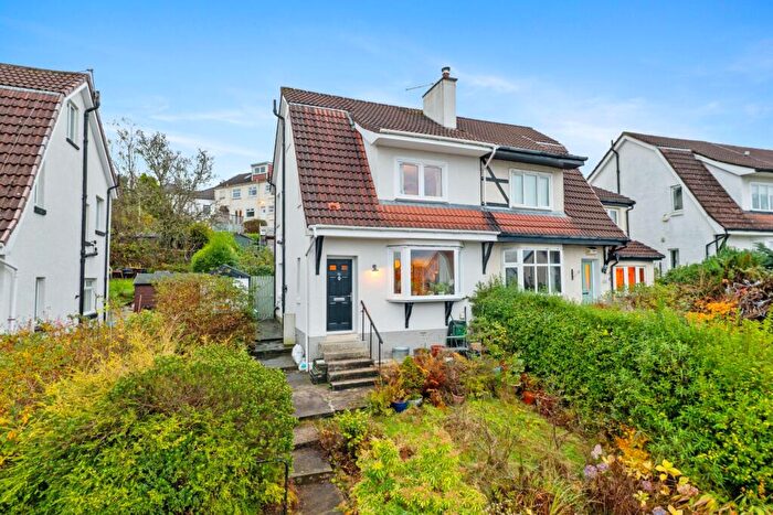 2 Bedroom Semi Detached House For Sale In Crosslees Drive, Thornliebank, G46