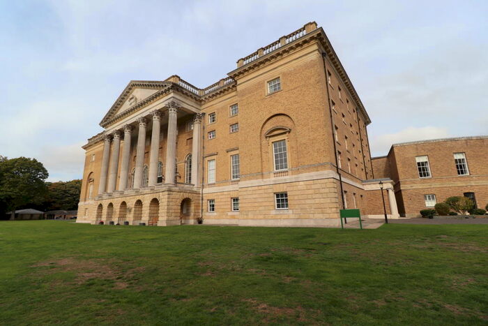 3 Bedroom Apartment To Rent In Thorndon Hall - Ingrave, CM13