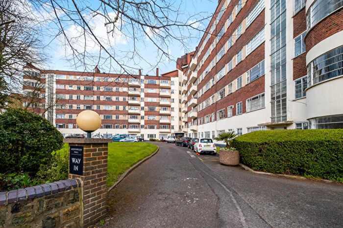 2 Bedroom Flat To Rent In Northwood Hall, Hornsey Lane, Hornsey, Haringey, London, N6