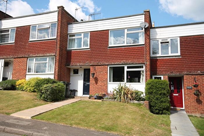 3 Bedroom Terraced House For Sale In Masons Paddock, Dorking, Surrey, RH4