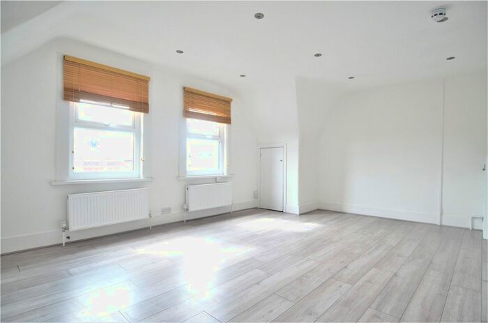Studio To Rent In Manor Park Parade, Lee High Road, London, SE13