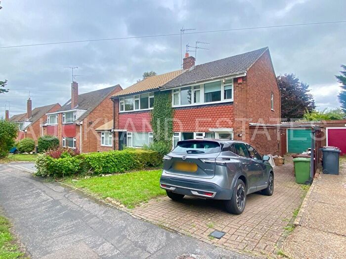 3 Bedroom Semi-Detached House To Rent In Dugdale Hill Lane, Potters Bar, EN6