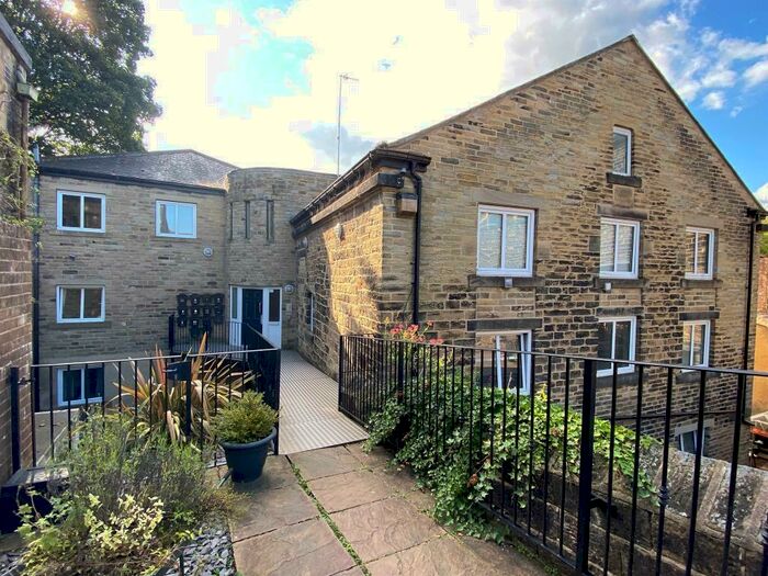 2 Bedroom Apartment To Rent In Dryden Street, Bingley, BD16