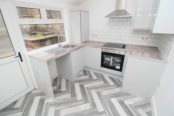 3 Bedroom Property To Rent In Lower Terrace, Cwmparc, Treorchy, CF42