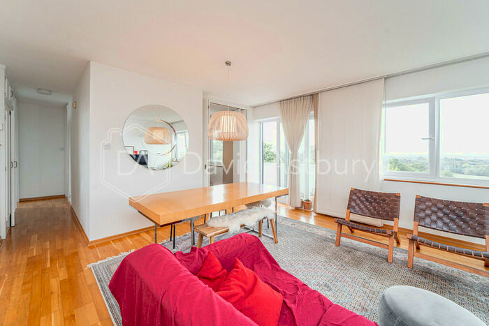 3 Bedroom Apartment To Rent In Sheldon Avenue, Highgate, London, N6