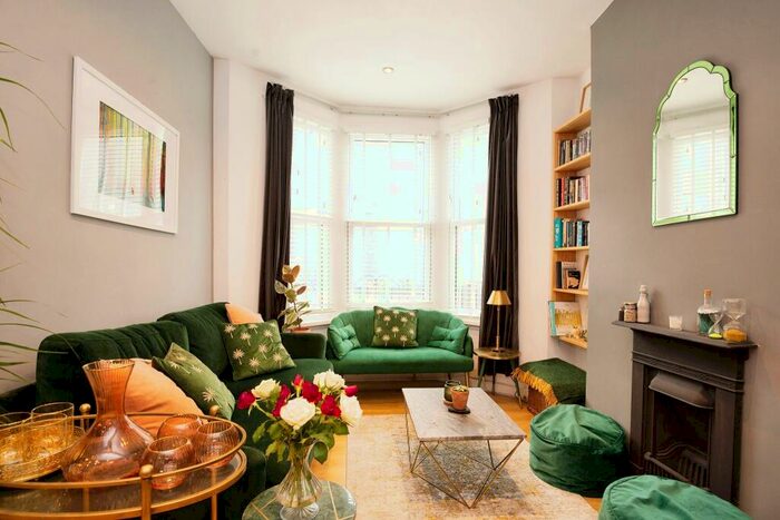 2 Bedroom Terraced House To Rent In Hunter Street, Cardiff Bay, CF10