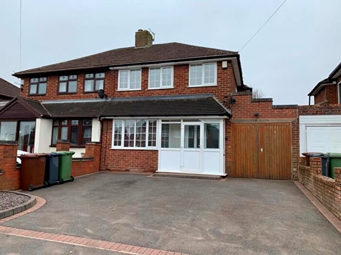3 Bedroom Semi-Detached House To Rent In Chapel Avenue, Brownhills, Walsall, WS8