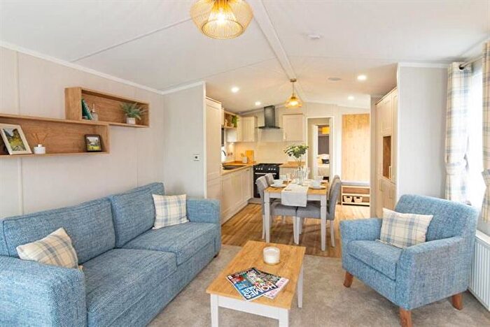 2 Bedroom Mobile/park Home For Sale In North Sea Lane, Humberston, Grimsby, DN36