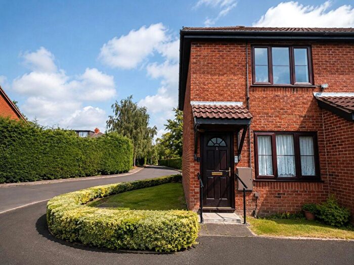2 Bedroom Flat For Sale In Regent Court, Fulwood, Preston, Lancashire, PR2