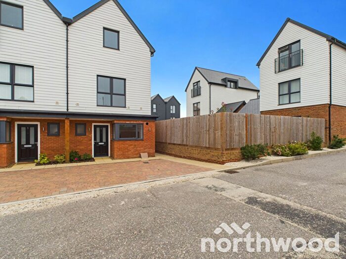 3 Bedroom Terraced House To Rent In Oakwood Mews, Chilmington Lakes, Ashford, TN23