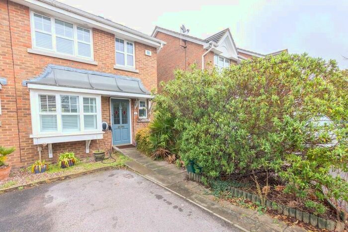 3 Bedroom Detached House To Rent In Sunlight Close, Wimbledon, SW19