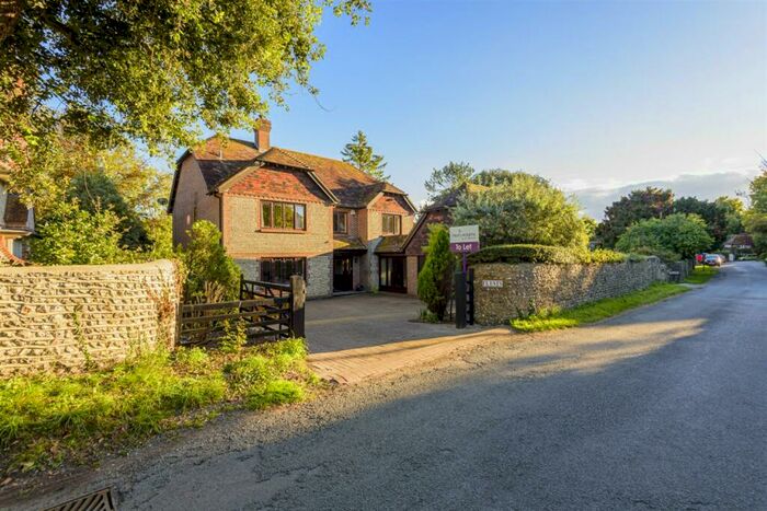 5 Bedroom Detached House To Rent In Burpham, Arundel, BN18