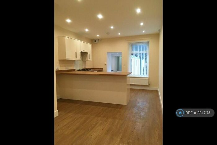 3 Bedroom Terraced House To Rent In Lower Terrace, Treorchy, CF42