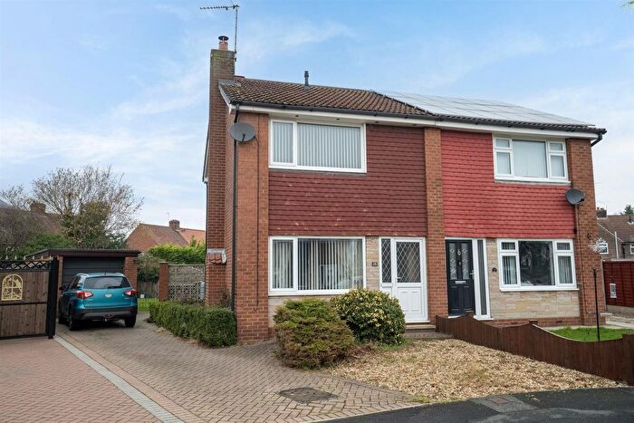 3 Bedroom Semi Detached House For Sale In The Charters, Barlby, Selby, YO8