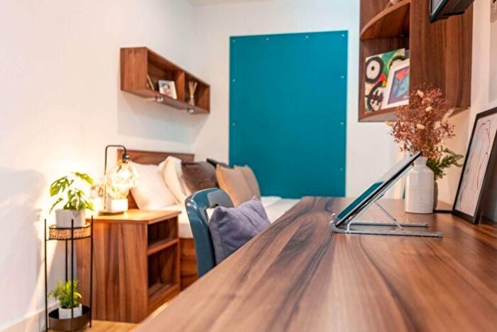 Studio To Rent In King Square, Kingsdown, Bristol, BS2