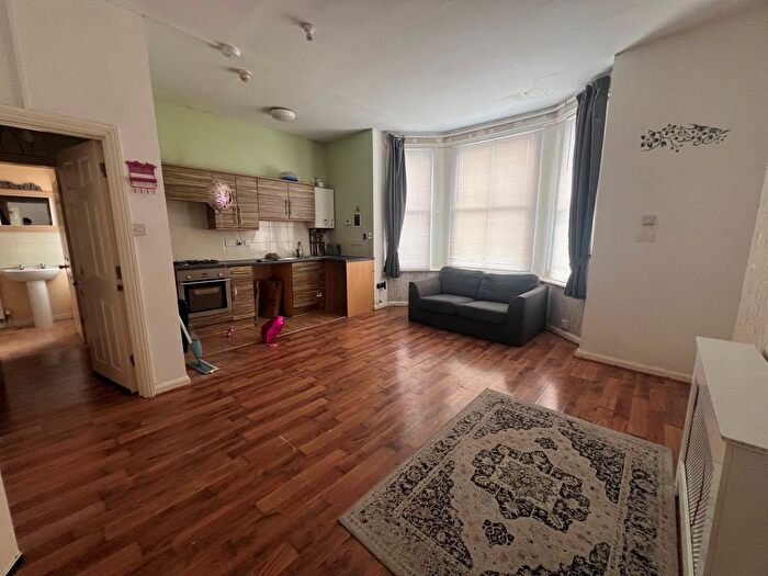 1 Bedroom Flat To Rent In Baldslow Road, Hastings, TN34