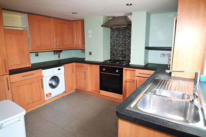 2 Bedroom Terraced House For Sale In Sladedale Road, London, SE18