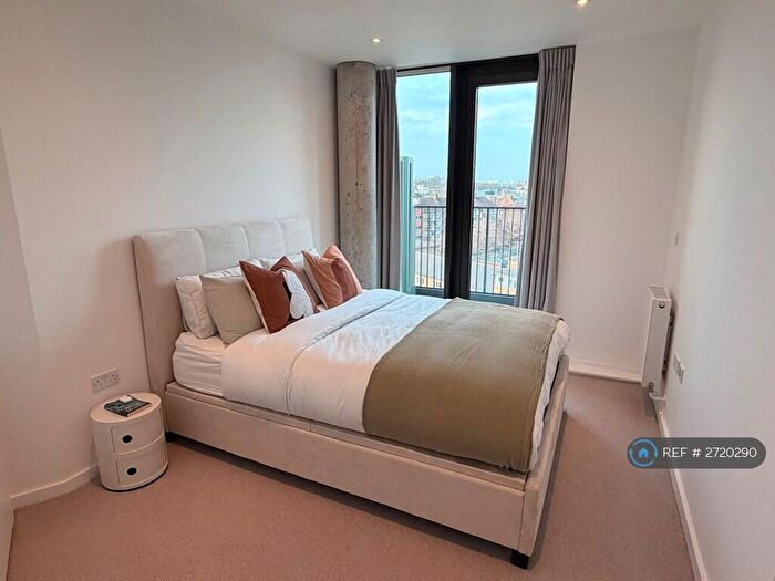 1 Bedroom Flat To Rent In Vetro Court, London, E14