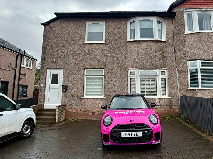 2 Bedroom Maisonette To Rent In Croftburn Drive, Croftfoot, Glasgow, G44